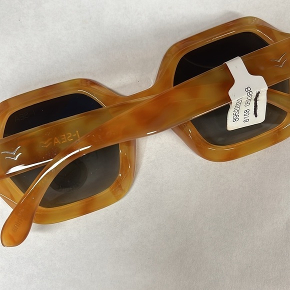 I-SEA Joni X Free People Sunglasses with tags main image 5